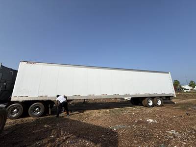 Great Dane 53 ft Dry Van Trailer - Roll up Door, Air Ride, Sliding Axle