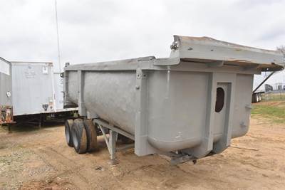 Clement 22 ft End Dump Trailer - Tandem Axle, Steel