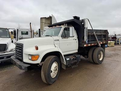 Ford F-800 Single Axle Dump Truck - Cummins 225HP, Automatic, 10' Dump
