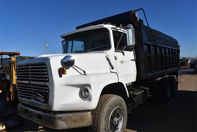 Ford L9000 Dump Truck - Cummins 350HP, 9 Speed Manual, 16' Dump