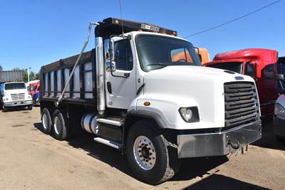 Freightliner 114SD Dump Truck - Detroit 435HP, 8Ll Manual
