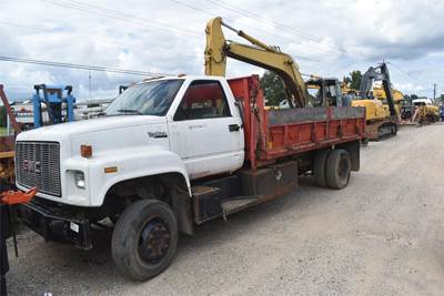 GMC TopKick C6500 Single Axle Dump Truck - Chevrolet, Automatic, 16' Dump
