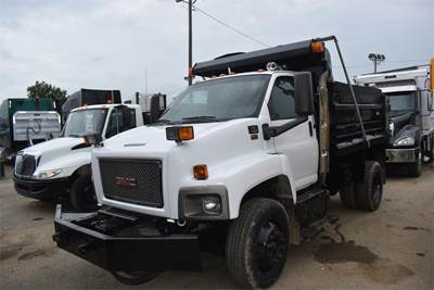 GMC TopKick C7500 Single Axle Dump Truck - Isuzu 250HP, Automatic