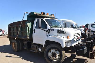 GMC TopKick C7500 Single Axle Dump Truck - Caterpillar 250HP, 5+2 Speed Manual, 10' Dump