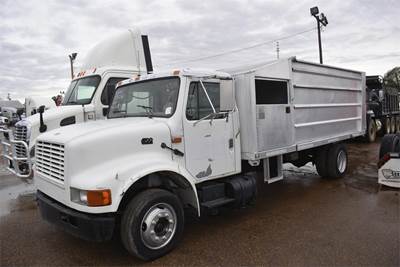 International 4700 Single Axle Dump Truck - T444E 210HP, Manual, 12' Dump