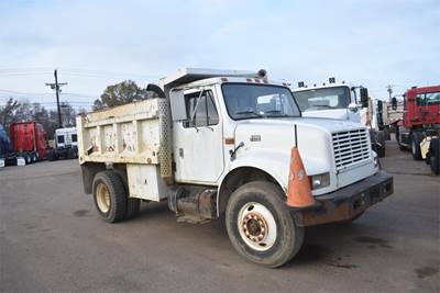 International 4700 Dump Truck - T444E 210HP, Automatic, 10' Dump