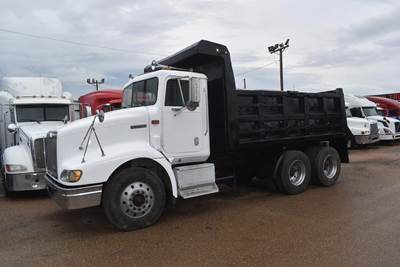International 9200 Dump Truck - Detroit 400HP, 10 Speed Manual, 14' Dump