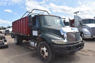 International DuraStar 4300 Single Axle Dump Truck - DT466 220HP, Automatic