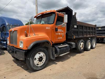 International Paystar 5500 Dump Truck - Cummins 400HP, 10 Speed Ultrashift Amt, 16' Dump