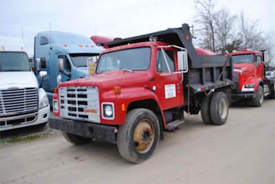 International S1900 Single Axle Dump Truck - DT-466 220HP, 9' Dump