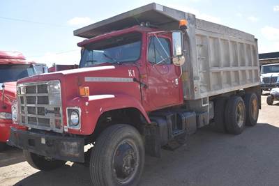 International S2500 Dump Truck - Cummins 350HP, 8Ll Manual
