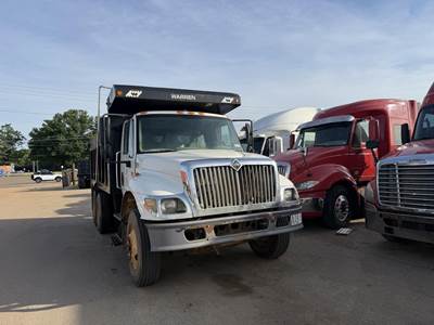 International WorkStar 7400 Dump Truck - DT466 300HP, Automatic, 15' Dump