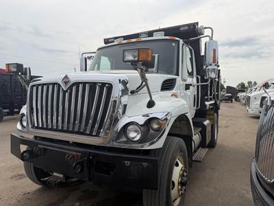 International WorkStar 7400 Single Axle Dump Truck - 275HP, Automatic, 10' Dump