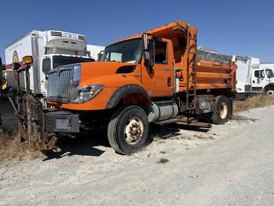 International WorkStar 7600 Single Axle Dump Truck - 370HP, Automatic, 10' Dump