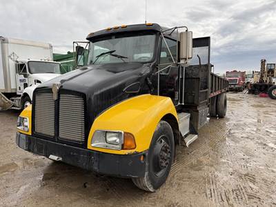 Kenworth T300 Single Axle Dump Truck - Caterpillar 250HP, 6 Speed Manual