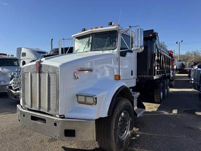 Kenworth T800 Tri Axle Dump Truck - Cummins 425HP, 8Ll Manual, 16' Dump
