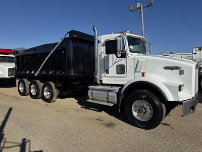 Kenworth T800 Tri Axle Dump Truck - Cummins 425HP, 8Ll Manual, 16' Dump