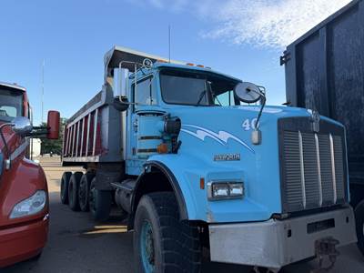 Kenworth T800 Quad Axle Dump Truck - Cummins 350HP, 8Ll Manual, 17' Dump