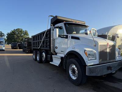 Kenworth T880 Tri Axle Dump Truck - Paccar 430HP, Automatic, 17' Dump