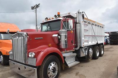 Kenworth W900 Tri Axle Dump Truck - Caterpillar 475HP, 13 Speed Manual, 16' Dump