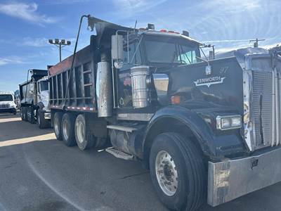Kenworth W900 Tri Axle Dump Truck - Detroit 425HP, 10 Speed Manual, 16' Dump