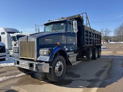 Kenworth W900 Tri Axle Dump Truck - Caterpillar 350HP, 8Ll Manual, 17' Dump