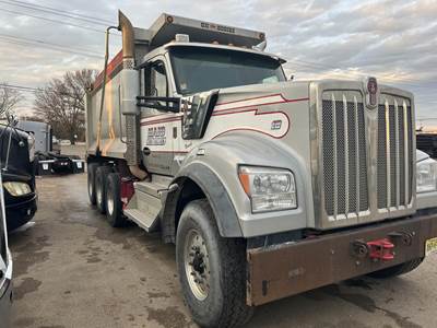 Kenworth W990 Tri Axle Dump Truck - Cummins 505HP, 8Ll Manual