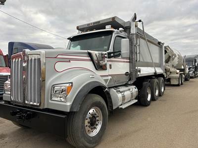 Kenworth W990 Tri Axle Dump Truck - Cummins 505HP, 8Ll Manual