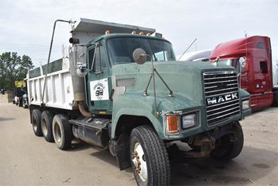 Mack CH613 Tri Axle Dump Truck - E7-350 350HP, 9 Speed Manual, 15' Dump