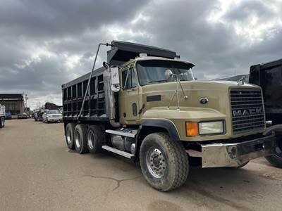 Mack CL713 Tri Axle Dump Truck - E7 427HP, 8Ll Manual, 16' Dump