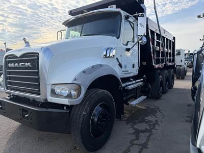Mack Granite GU433 Tri Axle Dump Truck - Cummins 330HP, 8Ll Manual