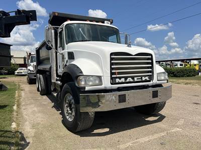 Mack Granite GU713 Dump Truck - MP7 425HP, 10 Speed Manual, 16' Dump