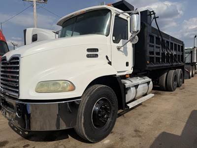 Mack Pinnacle CXP613 Dump Truck - 380HP, 10 Speed Manual, 16' Dump