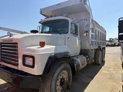 Mack RD688S Tri Axle Dump Truck - E7 350HP, 8Ll Manual, 16' Dump
