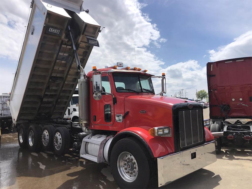 2006 Peterbilt 357 Quad Axle Dump Truck - Caterpillar 430HP, 8LL For