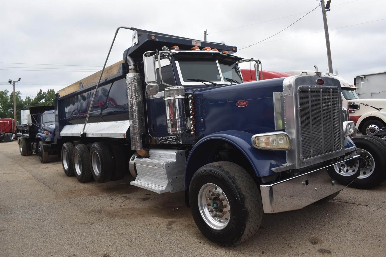 2012 Peterbilt 388 Dump Truck Cummins 450HP, 13 Speed Manual, 17