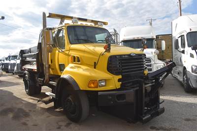 Sterling L8500 Single Axle Dump Truck - Cummins 215HP, Automatic, 10' Dump