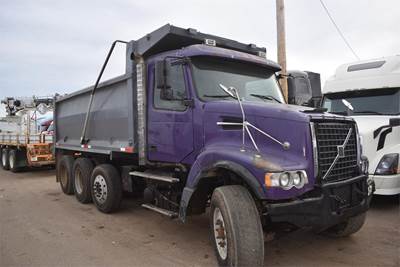 Volvo VHD104B300 Tri Axle Dump Truck - D12 425HP, 13 Speed Manual, 16' Dump