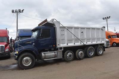 Volvo VHD104F200 Quad Axle Dump Truck - D12 425HP, 8Ll Manual, 18' Dump