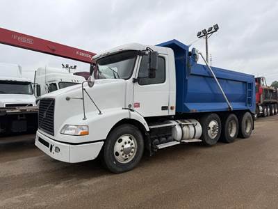 Volvo VNM64T200 Dump Truck - D12 425HP, 8Ll Manual