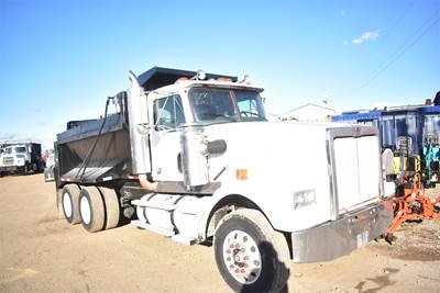 Western Star 4900 Dump Truck - Caterpillar 425HP, 10 Speed Manual