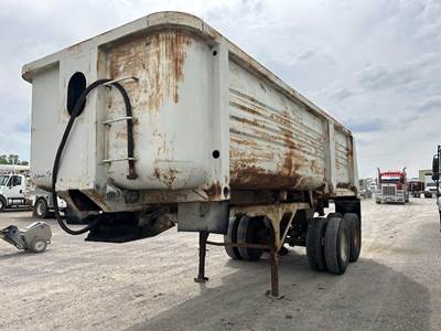 Clement 22 ft End Dump Trailer - Tandem Axle, Steel, Center Point