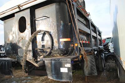 Clement 23 ft Frameless End Dump Trailer - Tandem Axle, Steel, Center Point