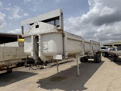 Clement 35 ft End Dump Trailer - Tandem Axle, Steel, Center Point