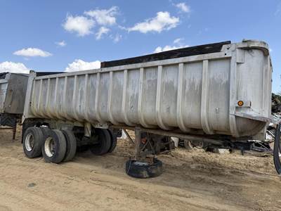 Fruehauf 24 ft End Dump Trailer - Tandem Axle, Aluminum, Center Point
