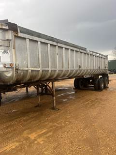 Fruehauf 30 ft End Dump Trailer - Tandem Axle, Aluminum, Center Point