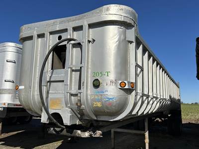 Fruehauf 33 ft End Dump Trailer - Tandem Axle, Aluminum, Center Point