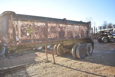 Lewis 22 ft End Dump Trailer - Steel, Center Point