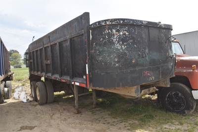 Palmer 20 ft End Dump Trailer - Tandem Axle, Steel, Center Point