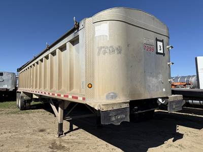 Travis 37 ft End Dump Trailer - Tandem Axle, Aluminum, Air Ride